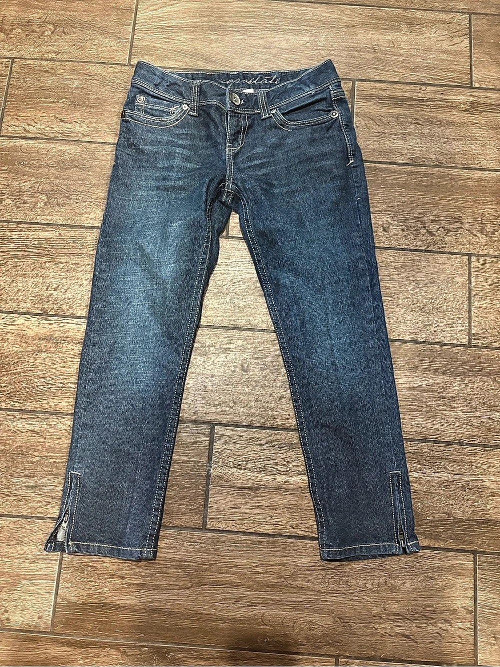 Aeropostale Capri/ Jeans Size 1/2